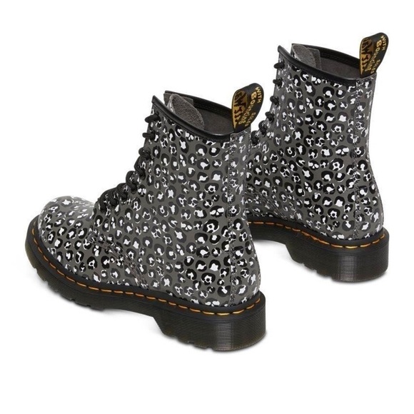 Doc Martens 1460 Lace-Up Boot
GREY LEOPARD, Size 5UK (7 Women New) - Picture 2 of 9